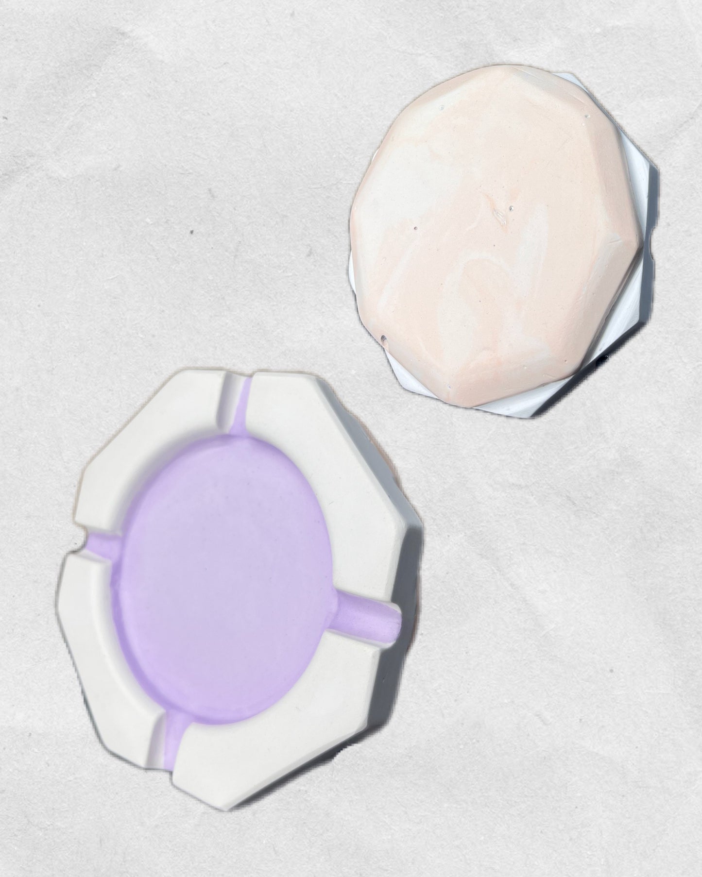 ASHTRAY (Is it pink?)