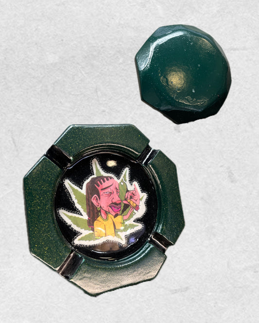 Ashtray (The toker)