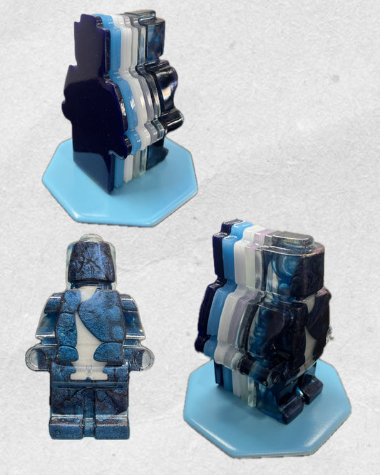 LEGO men (“Layer Cake of Self”)